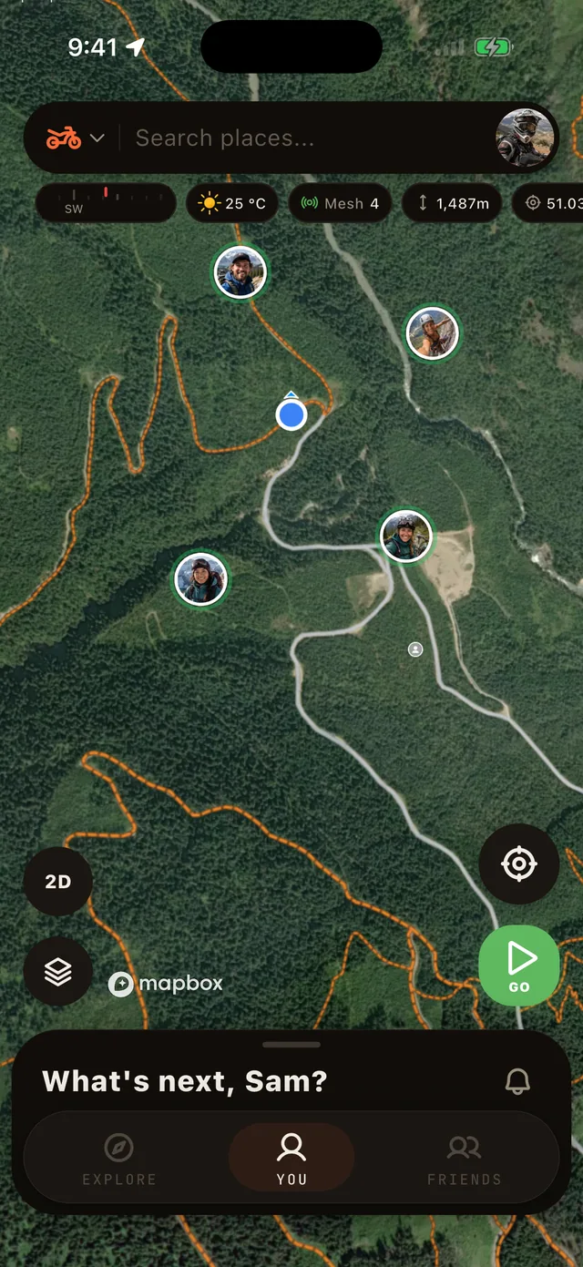 Aventerra satellite map with four riders' live positions on the trail and a mesh peer count of four